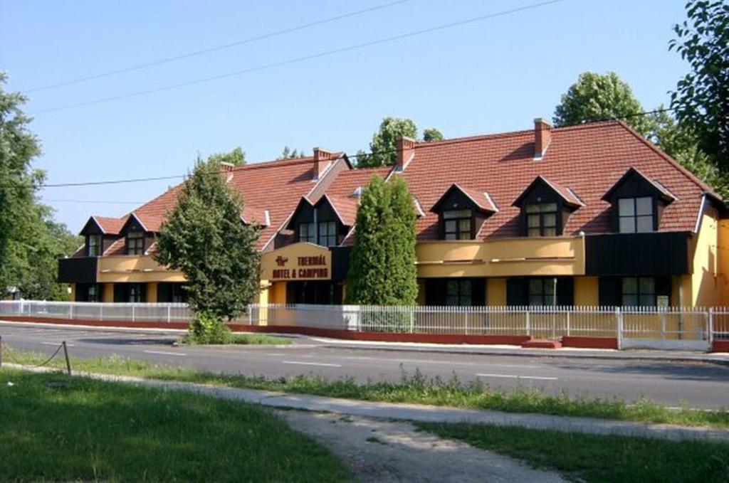 Thermal Apartmanhaz Komárom Exterior foto